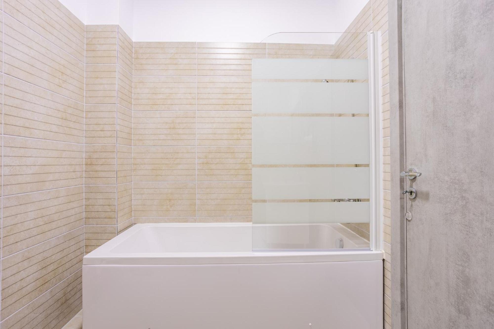 Exclusive Elite 31 * Bucureşti